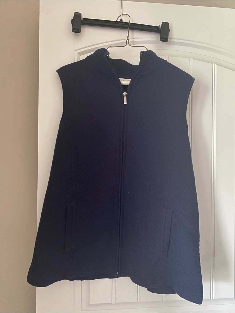 Sleeveless Quilted Zip-Front Vest - Navy
